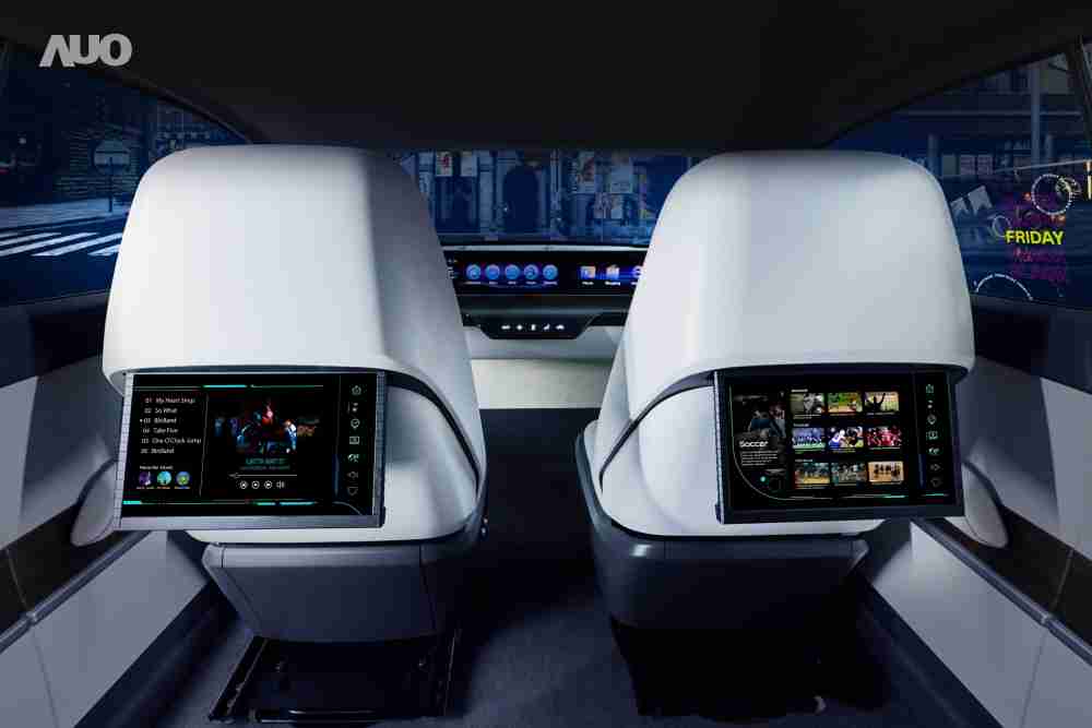 人生就是博新一代Smart Cockpit 2024，，以Micro LED先进显示技术优势，，，创建〝可卷式后座娱乐显示器〞，，，，仅在互动时才显示出所需画面及信息，，扩充更丰富的娱乐和交互信息服务，，获国际奖项荣耀